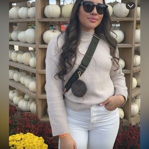 Casual fall/winter sweater